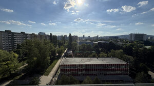 Klimatizovaný 2-izbový byt s balkónom, parkovanie v garáži, OC Retro — foto 2