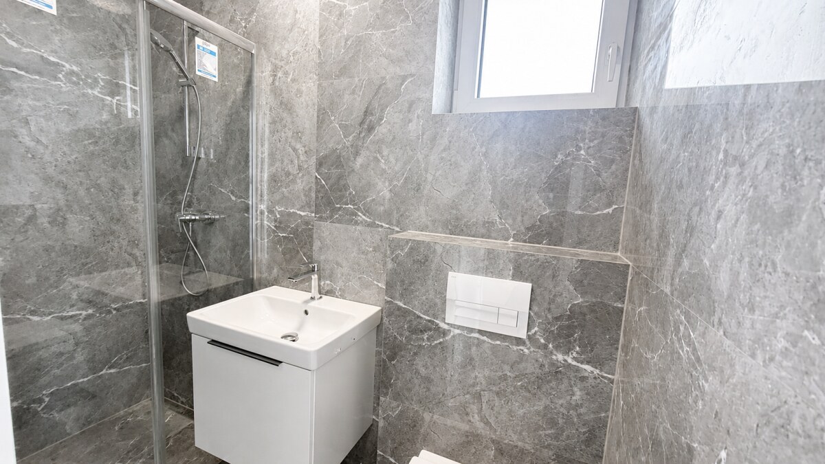Moderný 5-izbový rodinný dom Orechová Potôň — foto 17