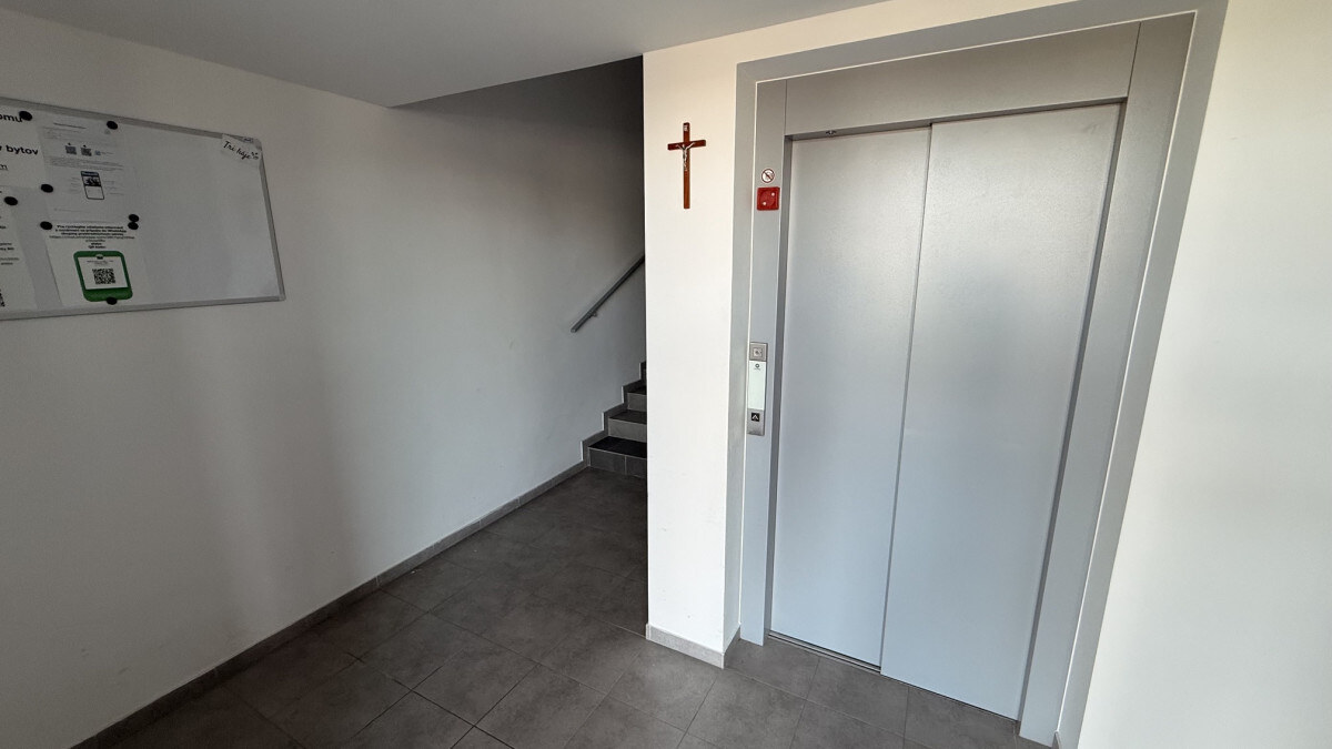 Exkluzívna novostavba 4 izbový byt v rezidencii 3 HÁJE. — foto 5
