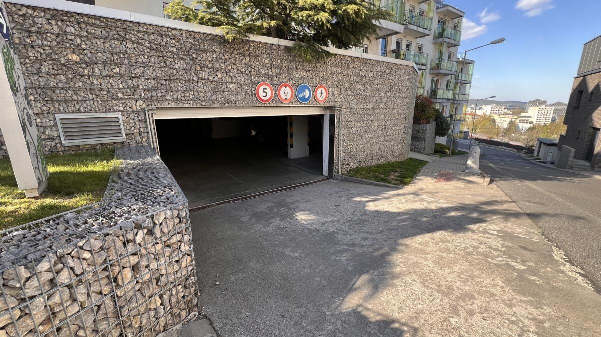 Na prenájom 2i byt s balkónom a parkovaním v novostavbe z r. 2015, Koliba — foto 25