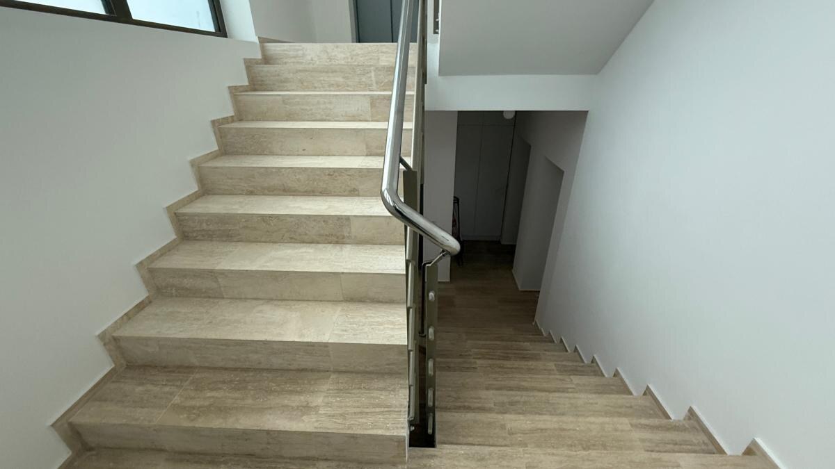 Nadštandardný klimatizovaný 5i byt 160 m2 + záhrada 100 m2, Holubyho ul. — foto 11