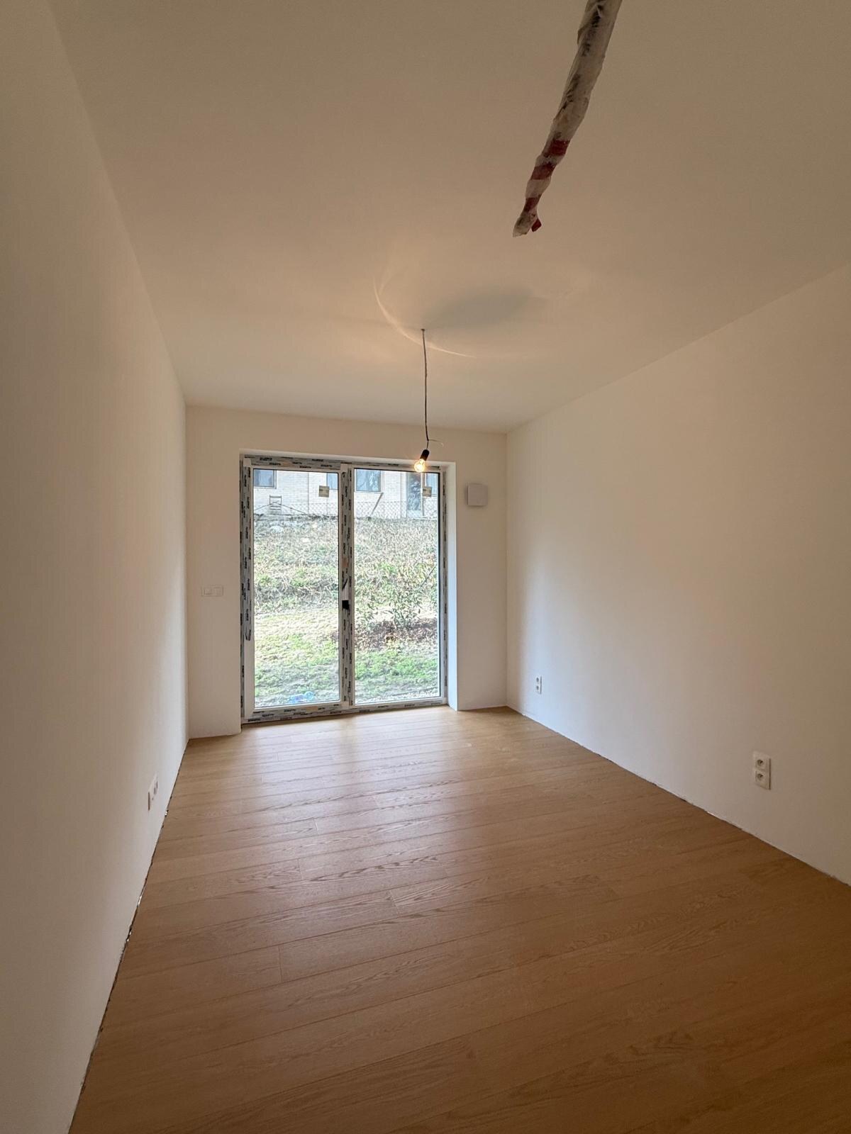 Skolaudované - 4 izb. byt s veľkou predzáhradkou - Winehills — foto 9