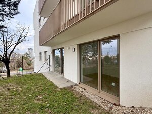Skolaudované - 4 izb. byt s veľkou predzáhradkou - Winehills — foto 4