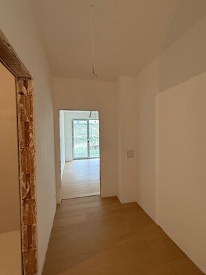 Skolaudované - 4 izb. byt s veľkou predzáhradkou - Winehills — foto 7