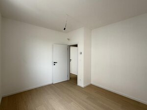 Skolaudované - krásny 3 izb. byt s veľkým balkónom v lukratívnej lokalite — foto 13