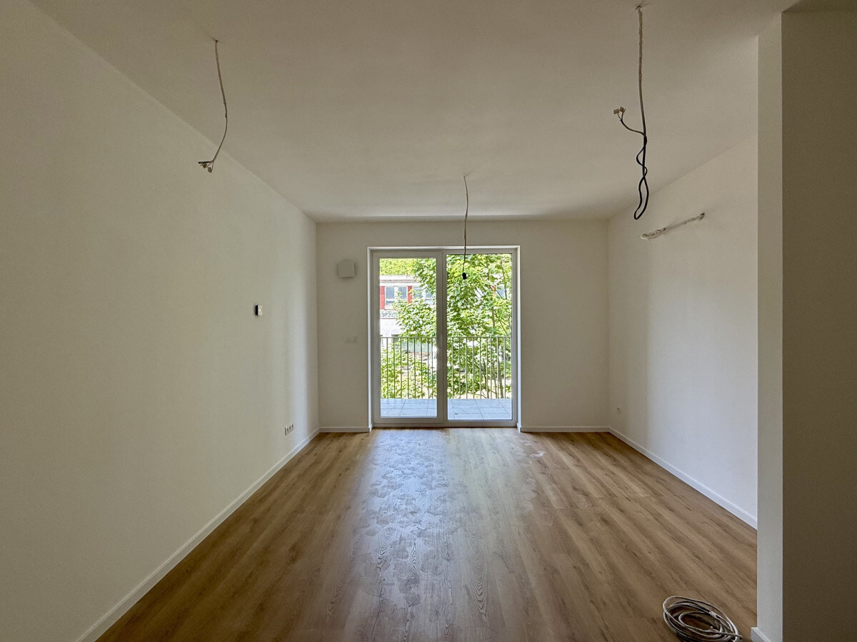 Skolaudované - praktický 1 izb.byt s balkónom v top lokalite — foto 2