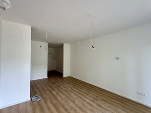 Skolaudované - praktický 1 izb.byt s balkónom v top lokalite — foto 5