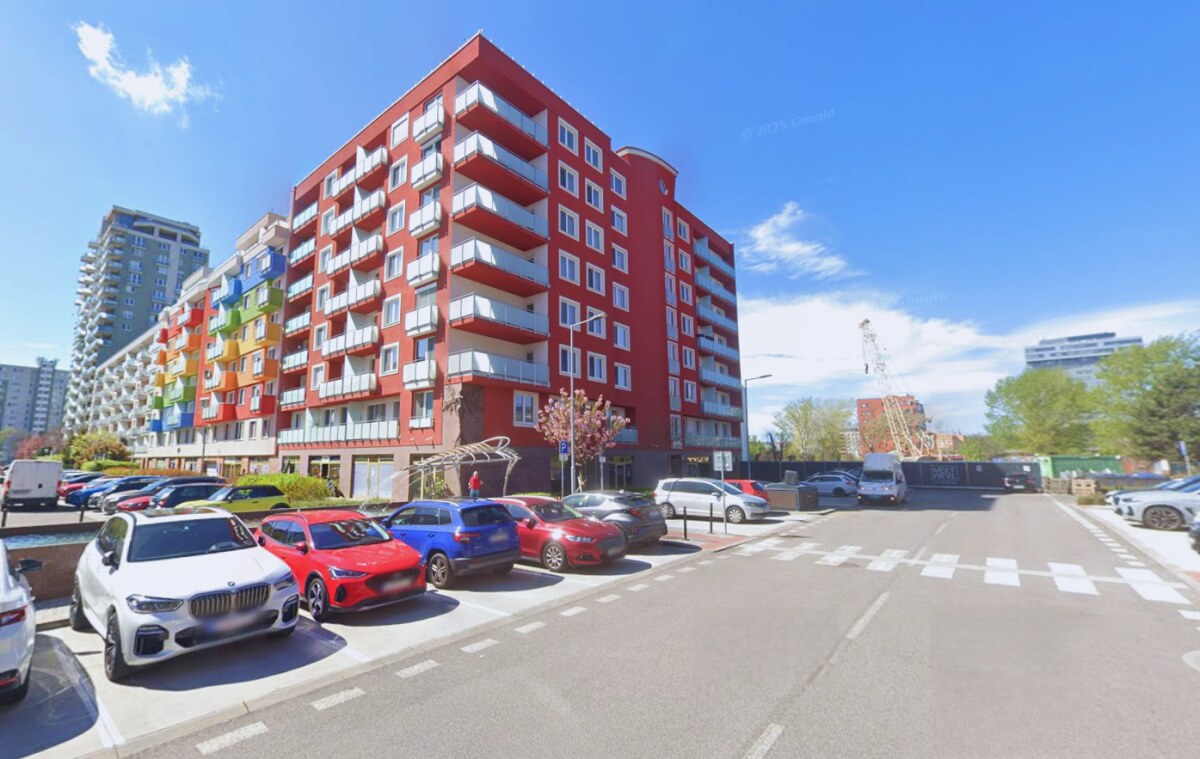 Na prenájom klimatizovaný 2i byt s balkónom, parkovanie, Lužná