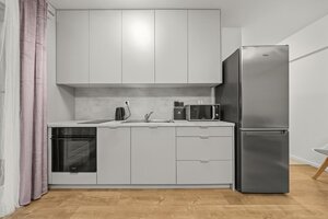 Klimatizovaný 1i byt s balkónom, novostavba 2022, predzáhradka, parkovacie miesto — foto 7