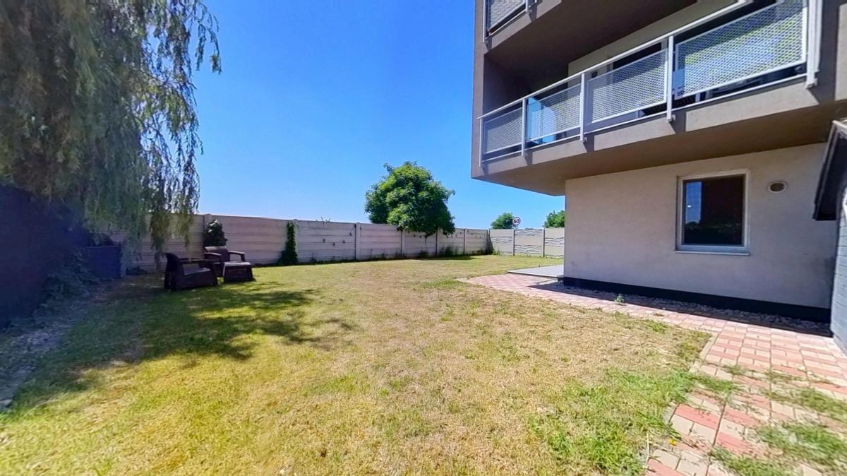 Zariadený 2i byt so záhradou 198m2, novostavba 2016, 1x parkovanie — foto 2