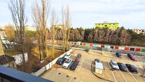 1-izbový byt s terasou v projekte VERDENA, r. 2025, zariadený v štandarde — foto 7