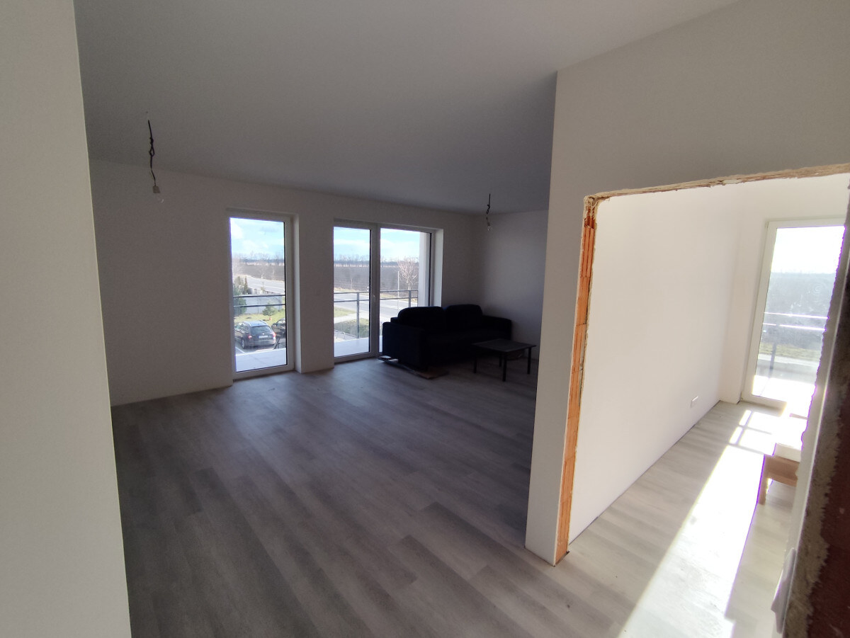 Klimatizovaný 3i byt v novostavbe z r. 2026, terasa 24 m2, 1 x parkovanie — foto 8