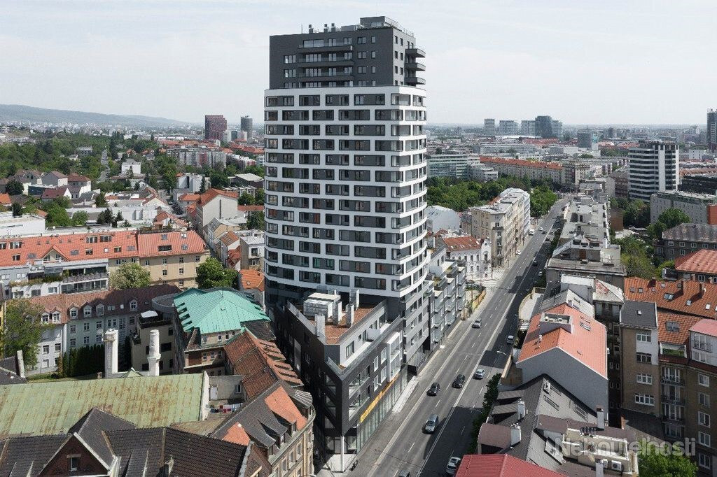 Klimatizovaný 2i byt s balkónom a s výhľadom na hrad, novostavba 2020