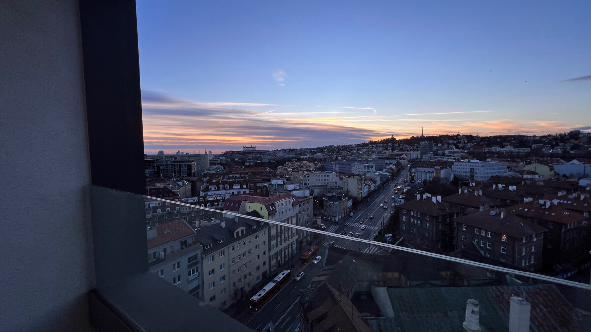 Klimatizovaný 2i byt s balkónom a s výhľadom na hrad, novostavba 2020 — foto 2