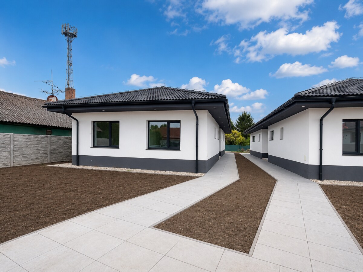 Moderný 5-izbový rodinný dom so záhradou a terasou, Orechová Potôň — foto 4