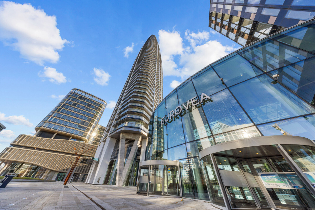 Klimatizovaný 2 izbový byt s terasou v Eurovea Tower, 1x parkovanie — foto 4