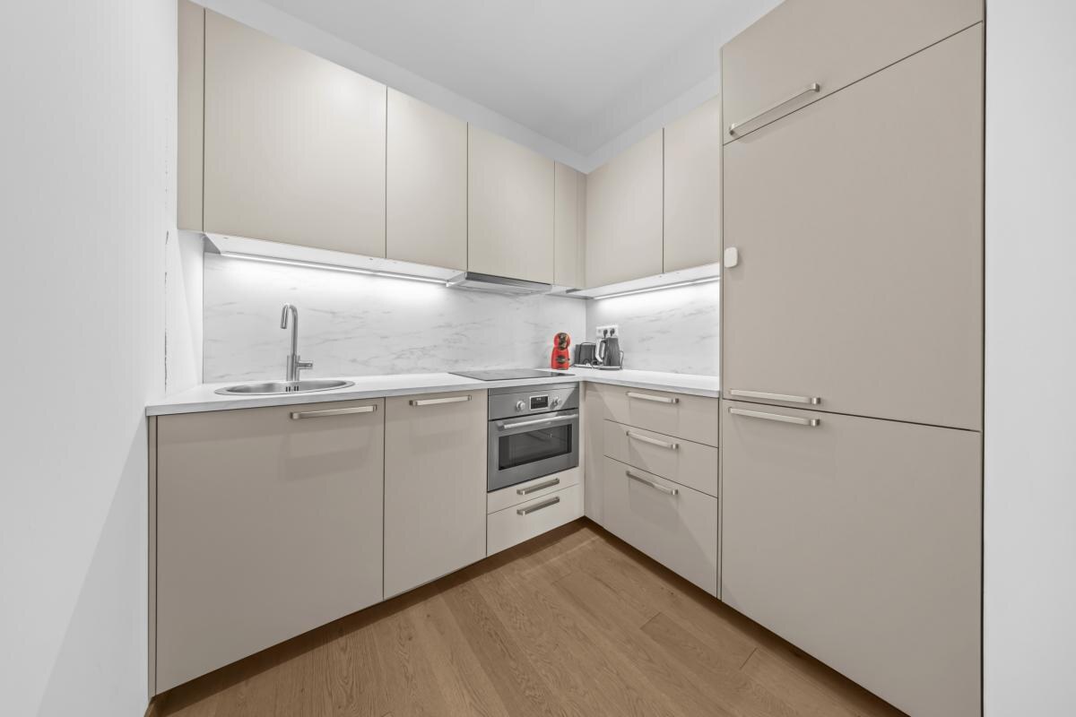 Klimatizovaný 2 izbový byt s terasou v Eurovea Tower, 1x parkovanie — foto 17