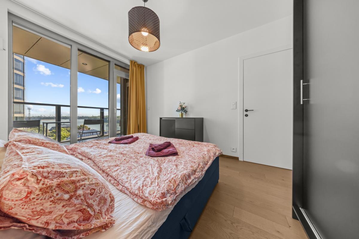 Klimatizovaný 2 izbový byt s terasou v Eurovea Tower, 1x parkovanie — foto 22