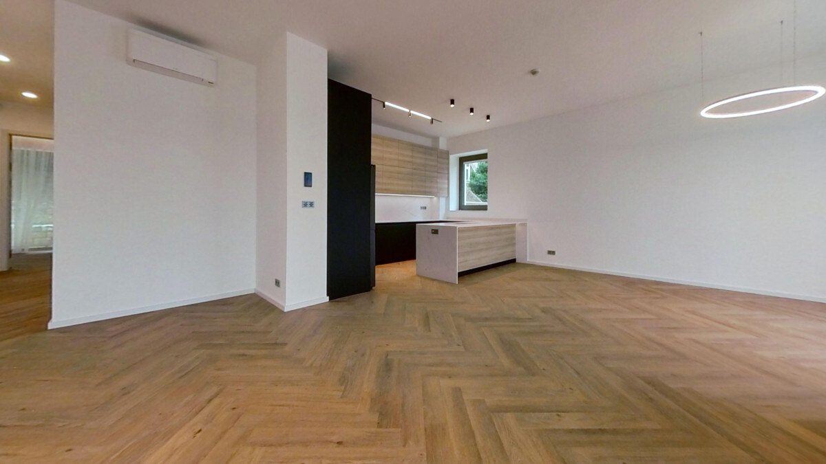 Nadštandardný klimatizovaný 5i byt 160 m2 + záhrada 100 m2, Holubyho ul. — foto 4
