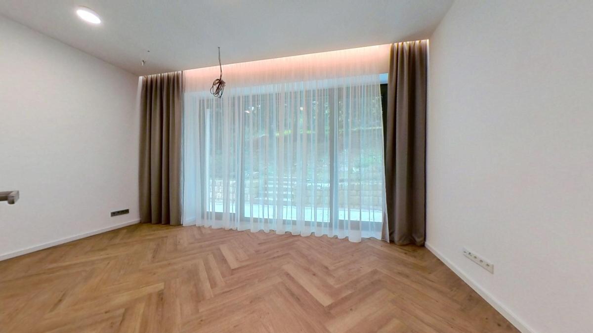 Nadštandardný klimatizovaný 5i byt 160 m2 + záhrada 100 m2, Holubyho ul. — foto 28