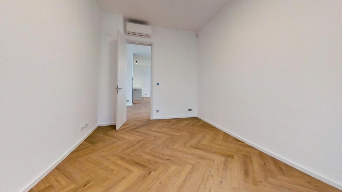 Nadštandardný klimatizovaný 5i byt 160 m2 + záhrada 100 m2, Holubyho ul. — foto 37