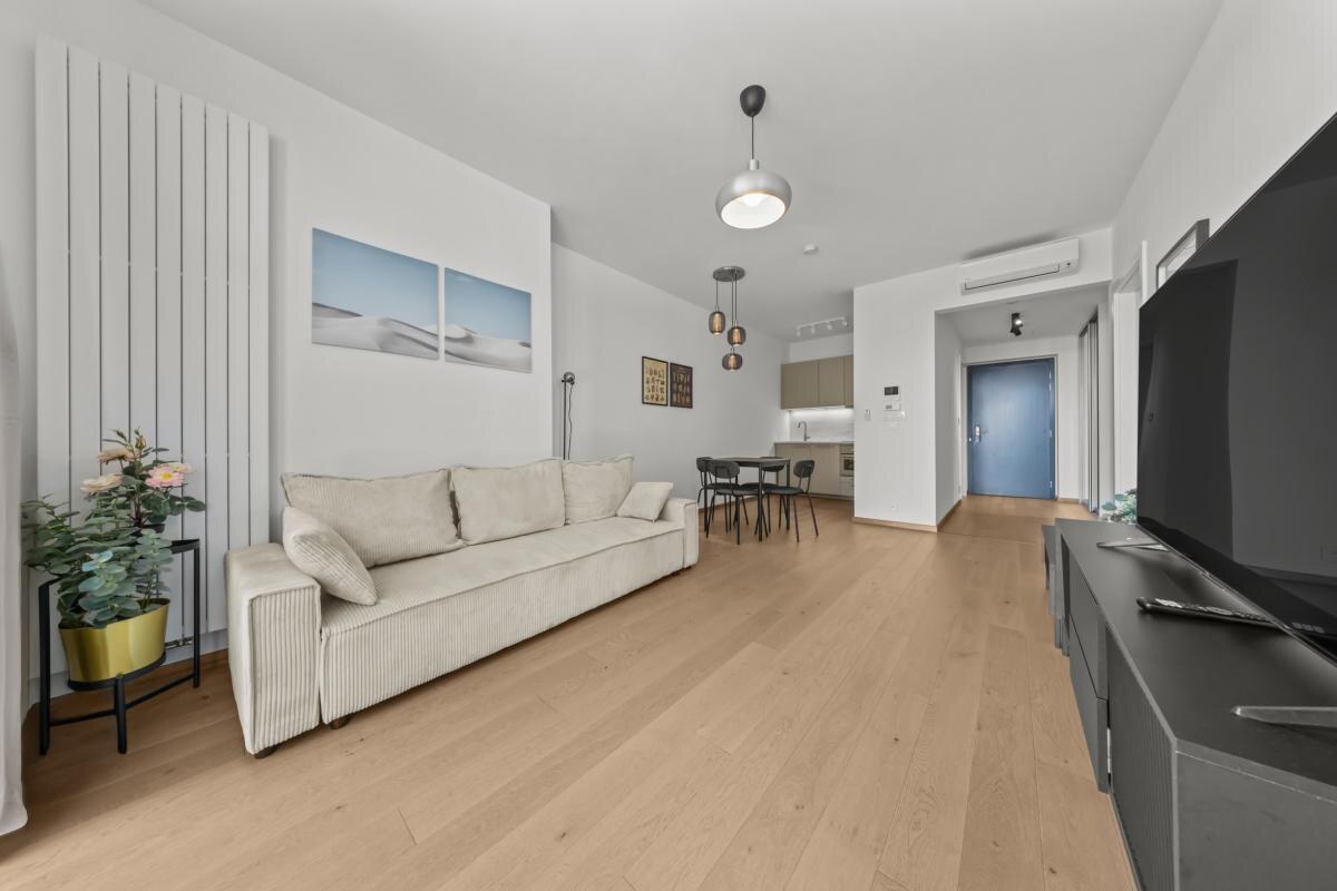 Klimatizovaný 2 izbový byt s terasou v Eurovea Tower, 1x parkovanie — foto 13