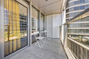 Klimatizovaný 2 izbový byt s terasou v Eurovea Tower, 1x parkovanie — foto 7