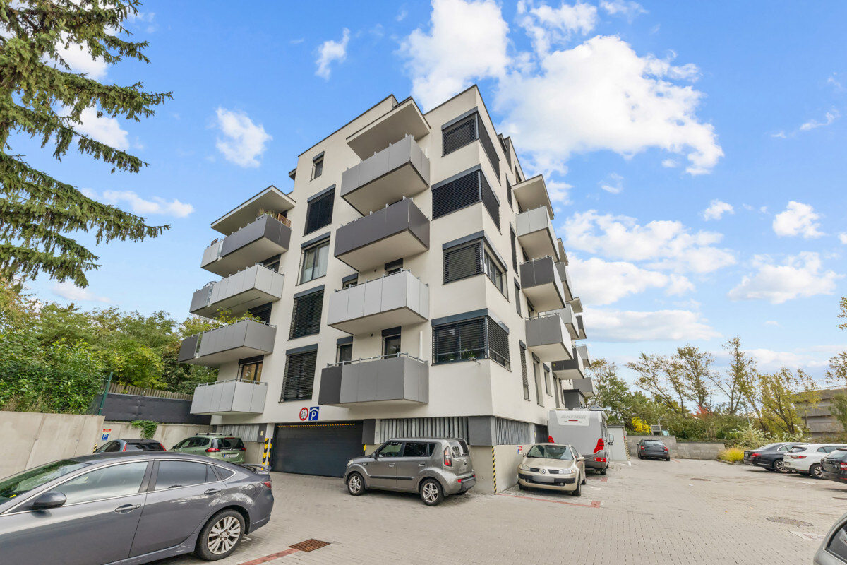 Klimatizovaný 1i byt s balkónom, novostavba 2022, predzáhradka, parkovacie miesto — foto 2