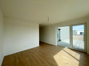 Exkluzívny strešný byt s veľkou slnečnou terasou - skolaudované — foto 7
