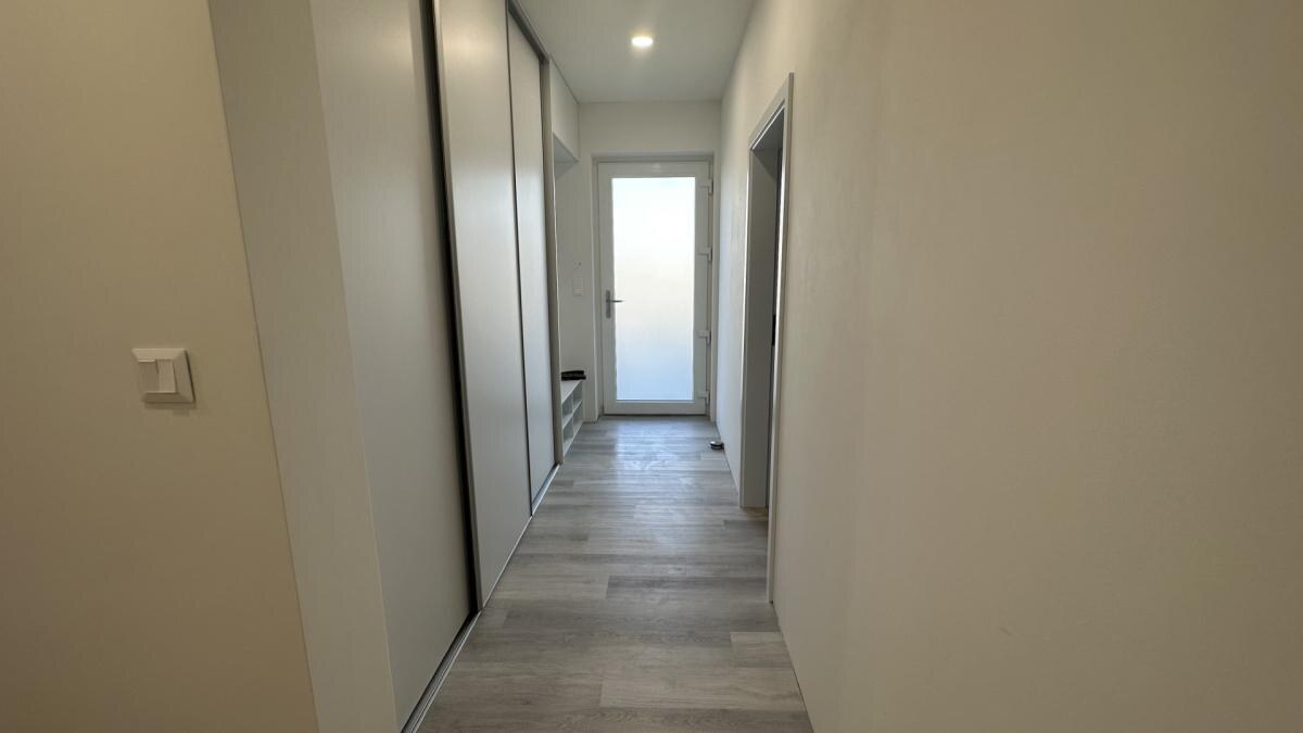 Klimatizovaný 4i zariadený dom, 2x parking, Dunajská Lužná — foto 33