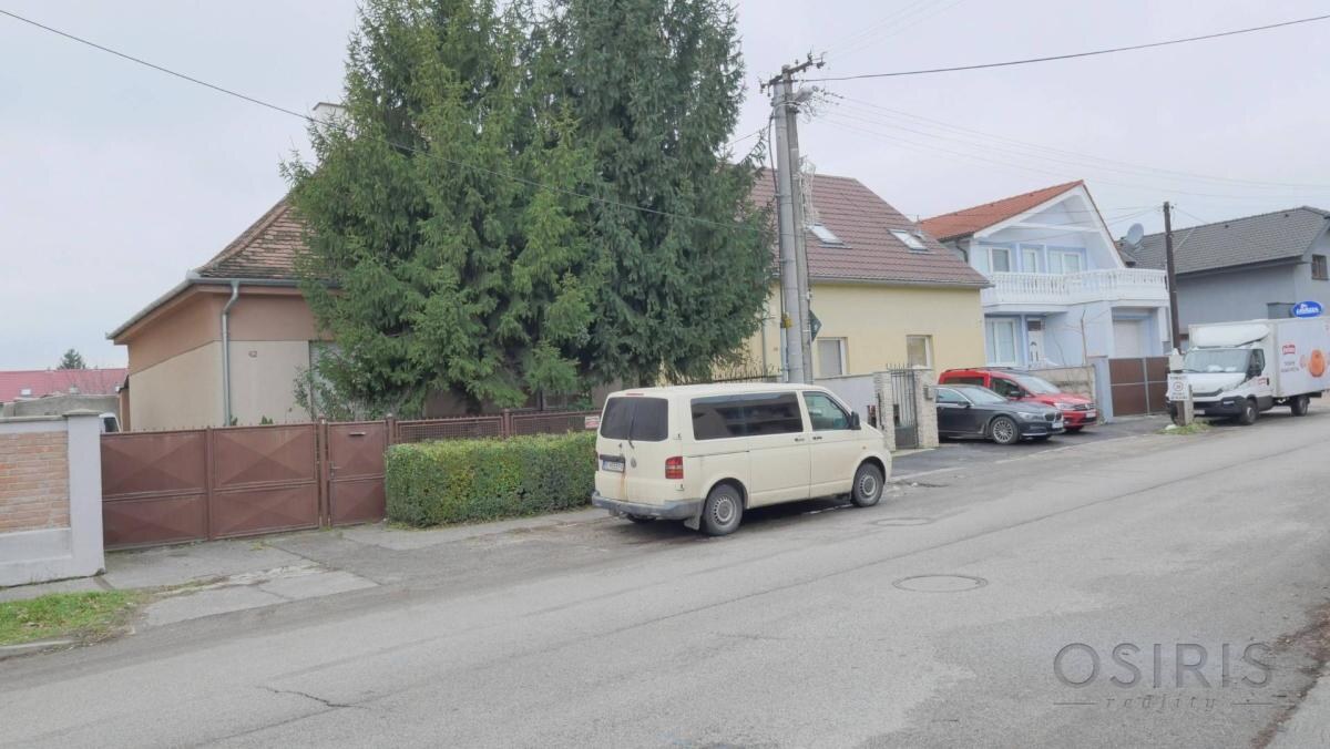 Stavebný pozemok 2319 m2, 2x Rodinný dom, 2x skladový priestor, Nákovná ul. — foto 15
