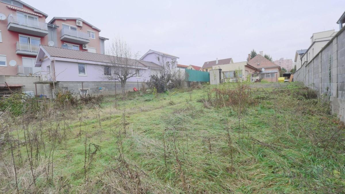 Stavebný pozemok 2319 m2, 2x Rodinný dom, 2x skladový priestor, Nákovná ul. — foto 19