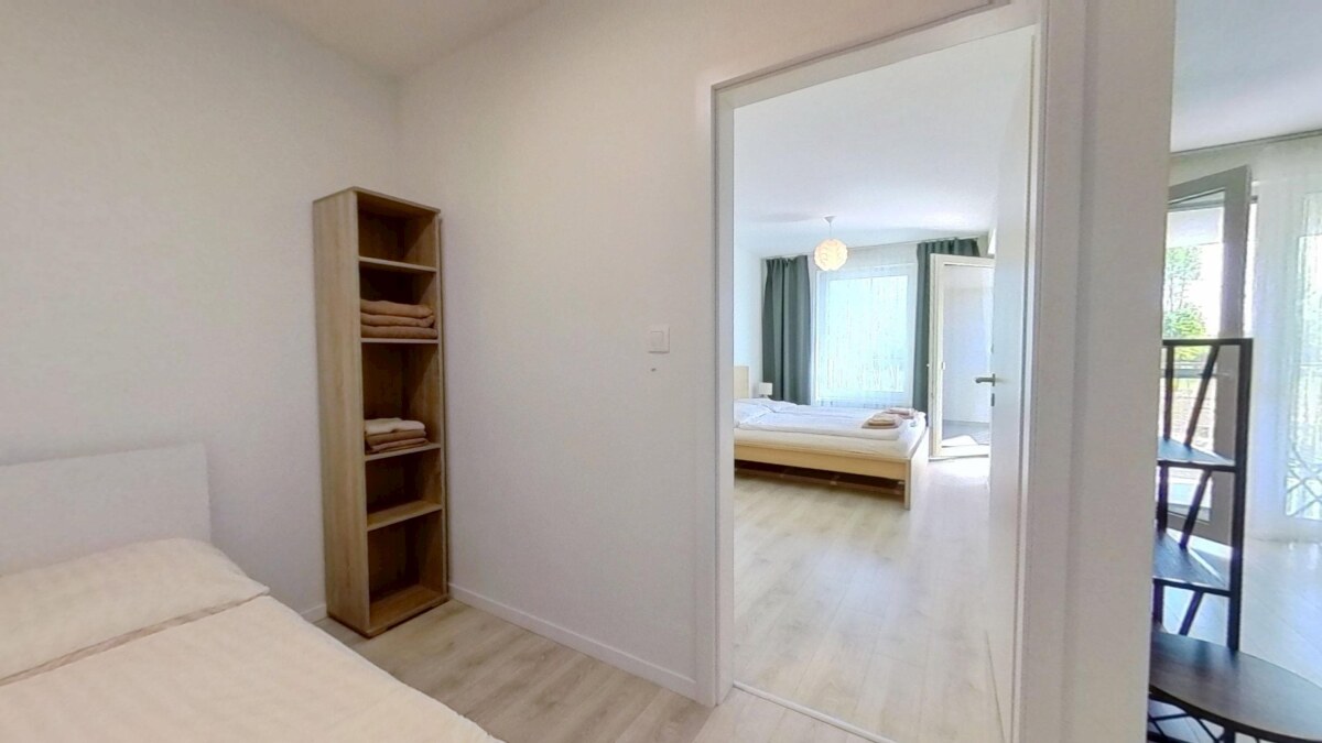 Na prenájom kompletne zariadený 2-izbový byt s terasou v projekte MORUŠE — foto 28