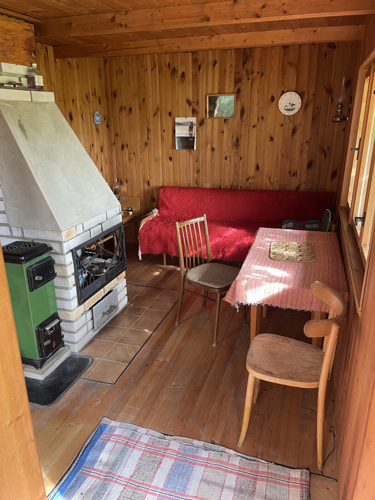 Záhrada s chatkou a ovocným sadom — foto 2