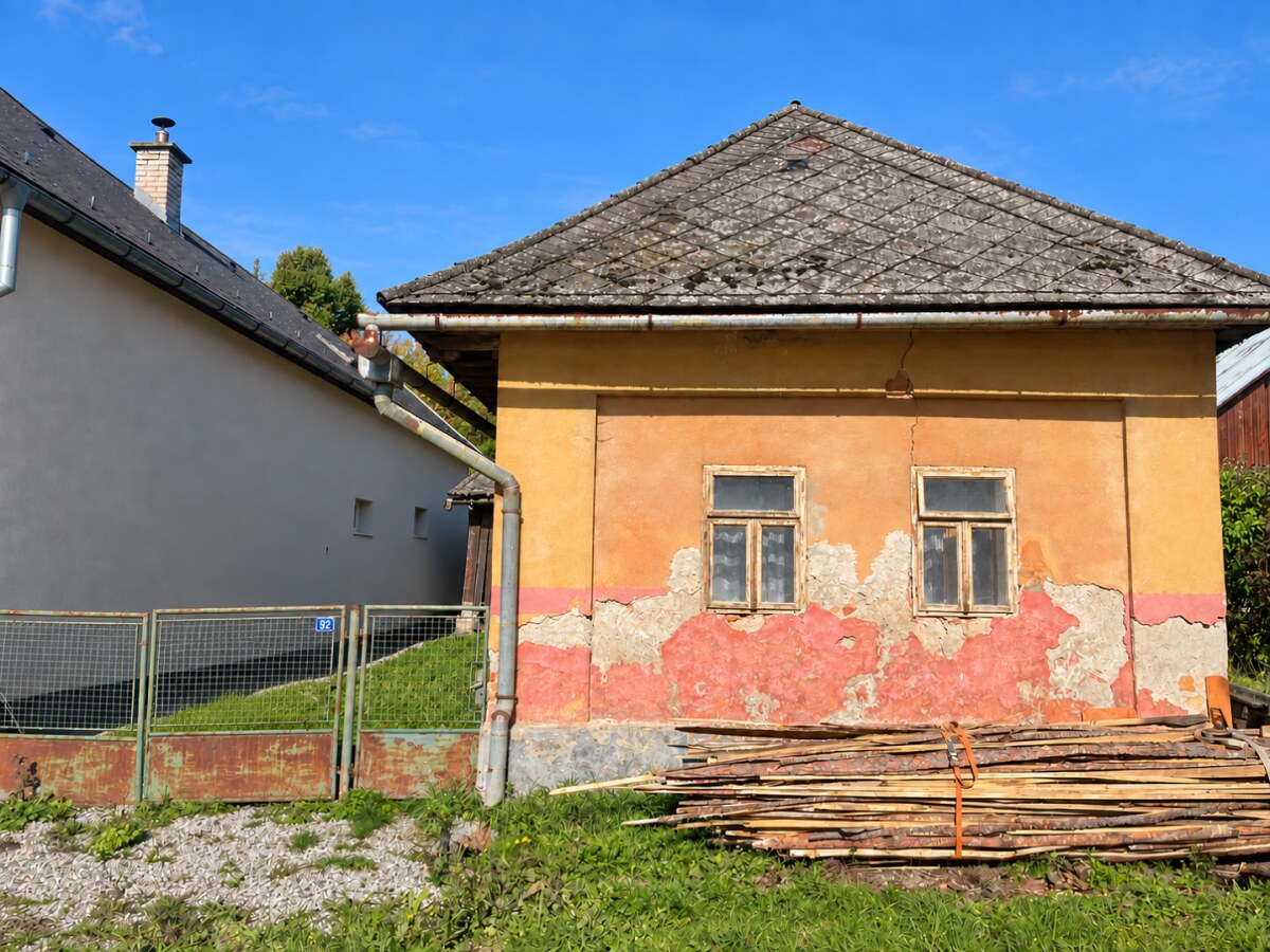DOM V LIPTOVSKOM TRNOVCI – DNES NA REKONŠTRUKCIU, ZAJTRA VAŠA CHALUPA