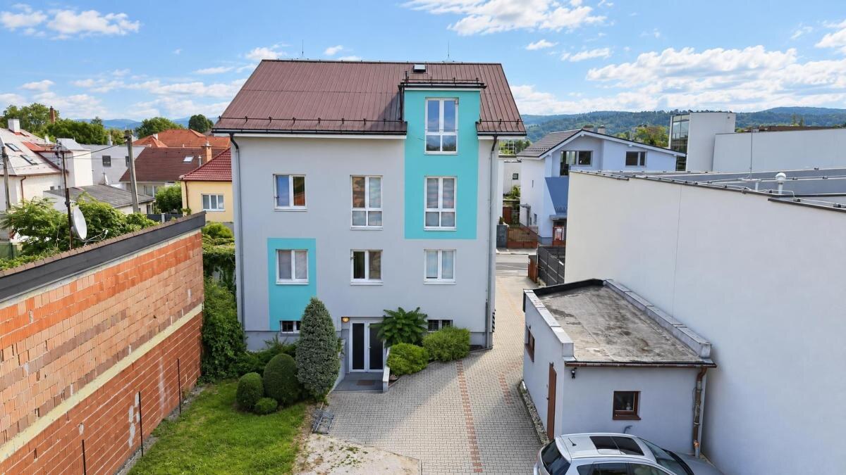 VÝNIMOČNÁ INVESTIČNÁ PRÍLEŽITOSŤ V PIEŠŤANOCH – POLYFUNKČNÁ BUDOVA SO ZABEHNUTOU ZDRAVOTNÍCKOU PREVÁDZKOU — foto 29