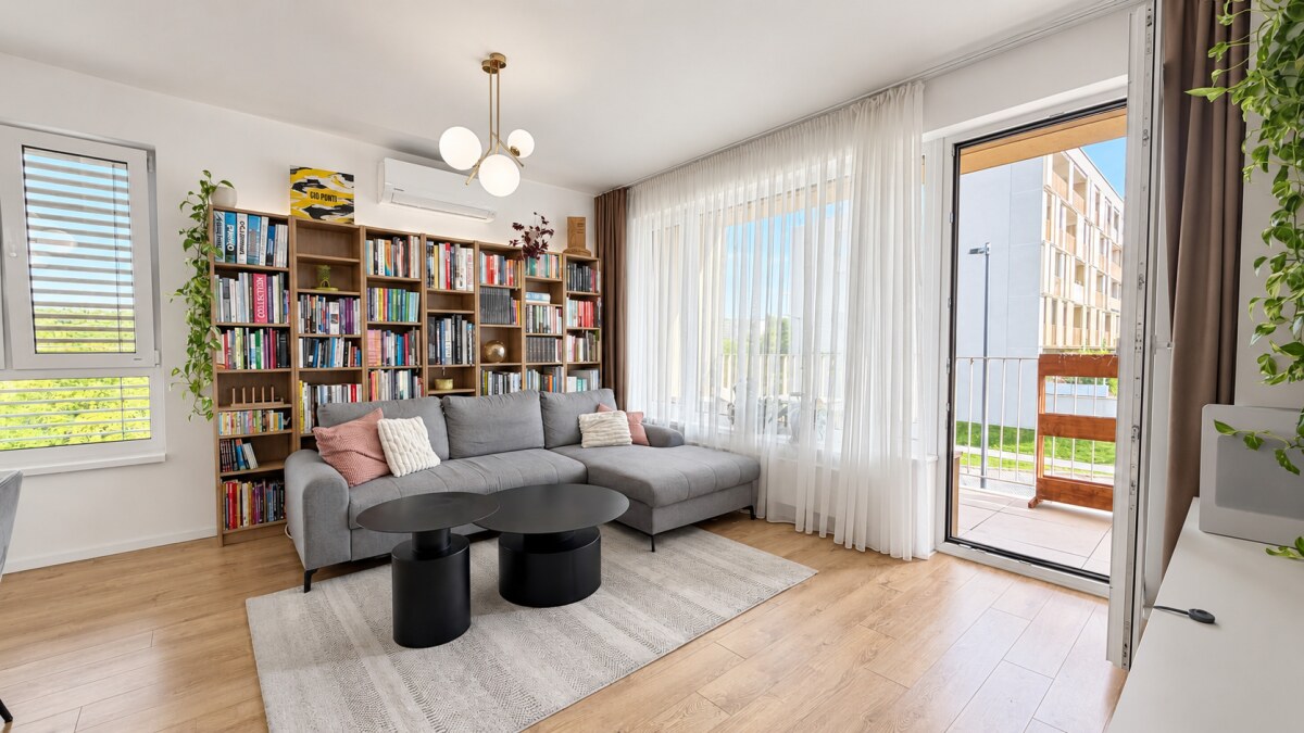 Moderný, klimatizovaný 3-izbový byt s loggiou v projekte Bory — foto 4