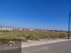 Pozemok pre okamžitú výstavbu RD 600m² Chorv.Grob, všetky IS  — foto 5