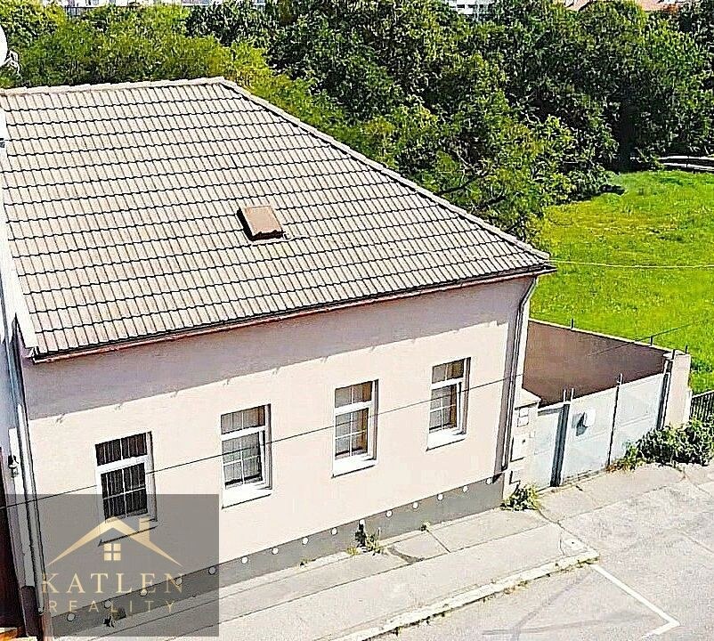 Rodinný dom s investičným potenciálom v centre Bratislavy — foto 3