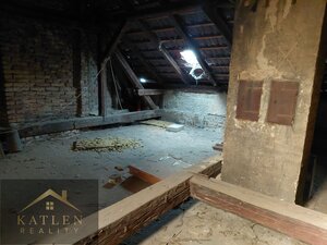 Rodinný dom s investičným potenciálom v centre Bratislavy — foto 16