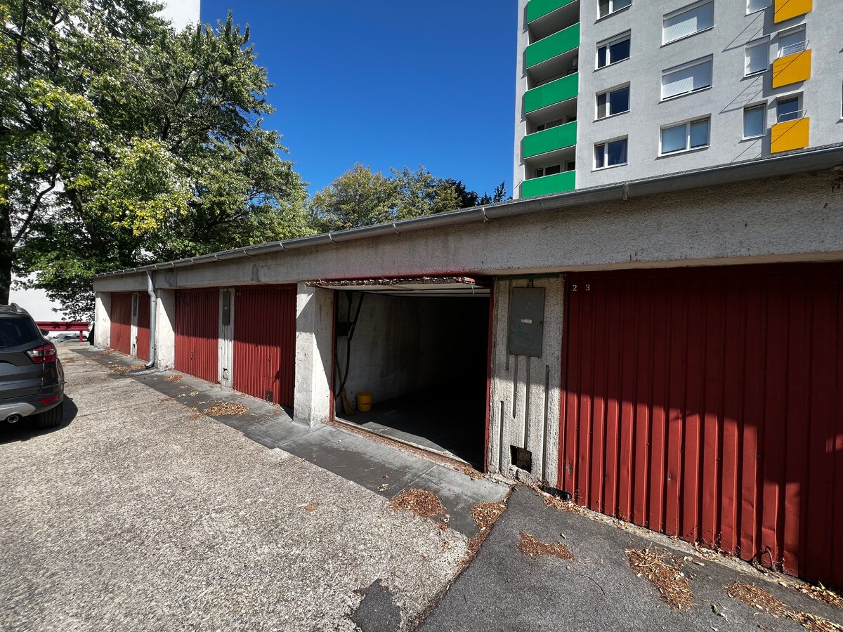 GARÁŽ na predaj v Dúbravke, Hanulova ulica, Bratislava. — foto 6