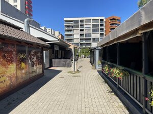 Predaj obchodných priestorov na Trhovej ulici Bratislava - Dúbravka.  — foto 2